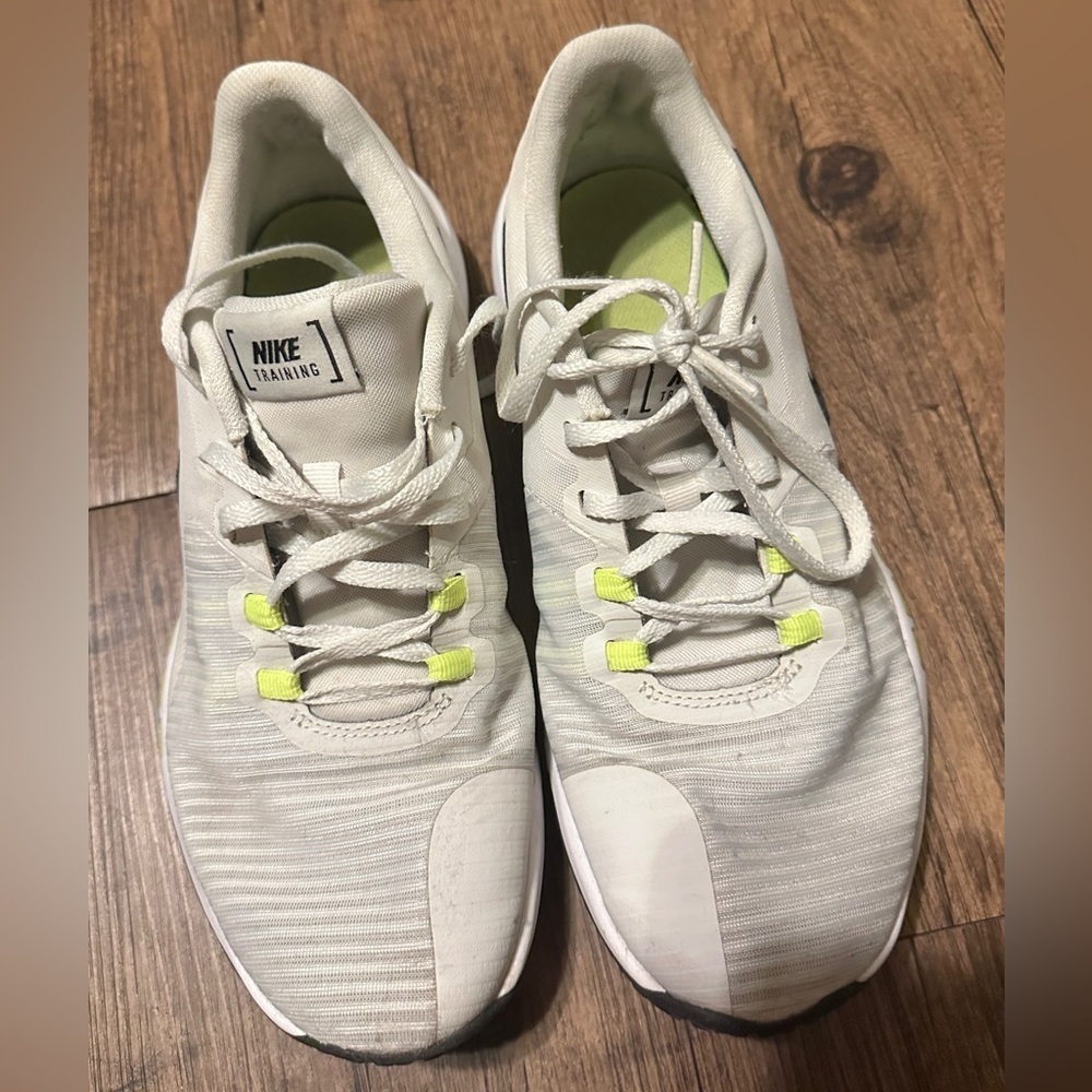 Mens Nike Shoes Size 9 Used  Sold As Is